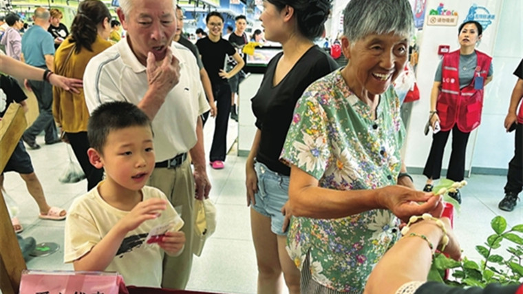 “拈花”市集走进农贸市场