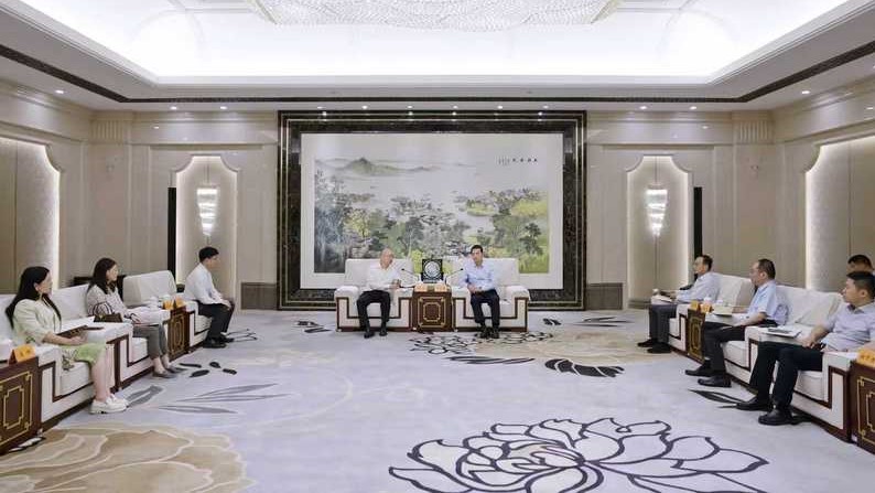 刘小涛会见霍尼韦尔中国总裁余锋